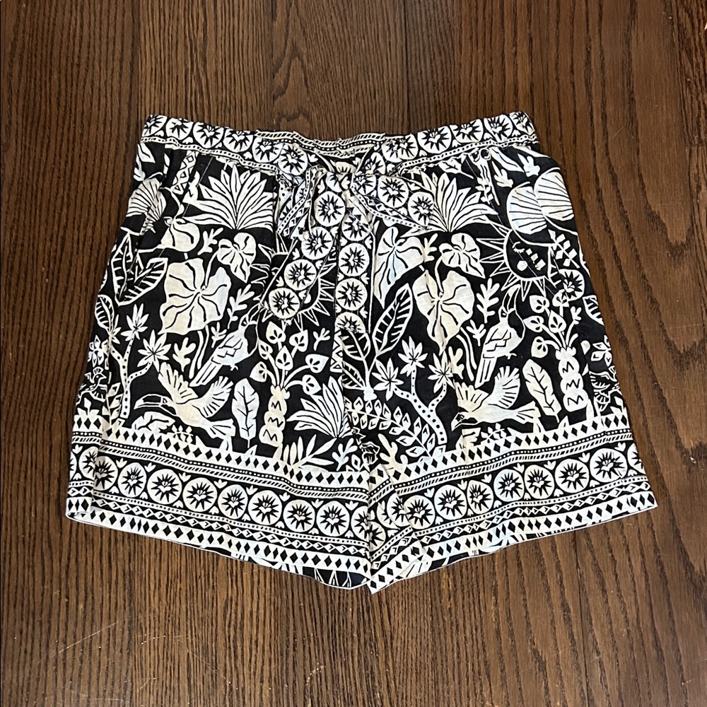Johnny Was Black & White Tropical Print Drawstring Shorts  NEW Luciana short